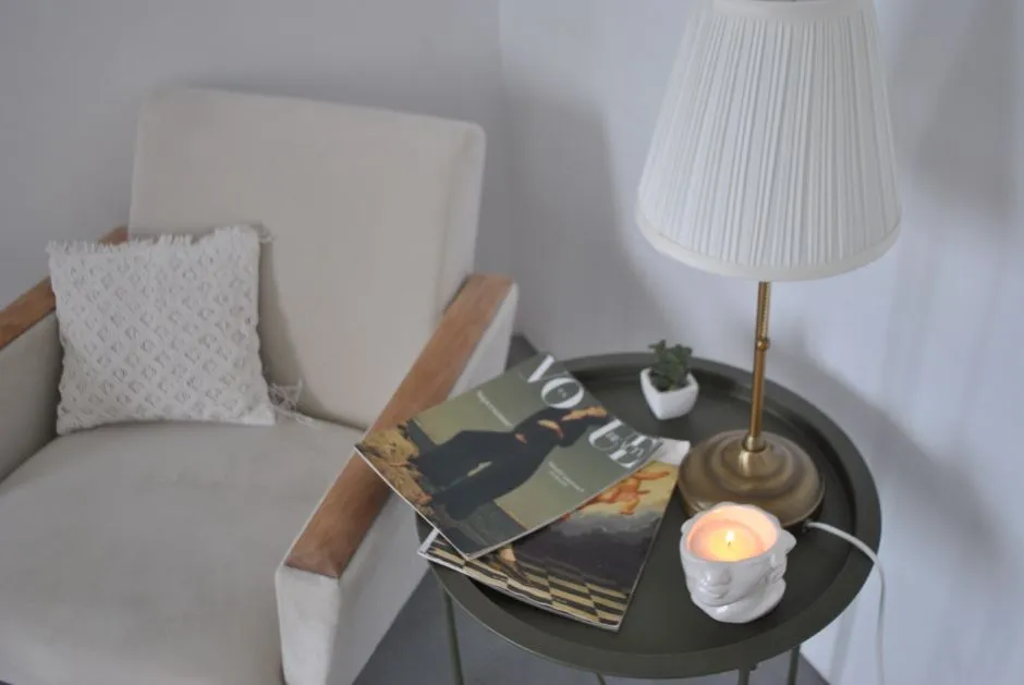 Illustration : Créer un coin lecture cosy dans le salon